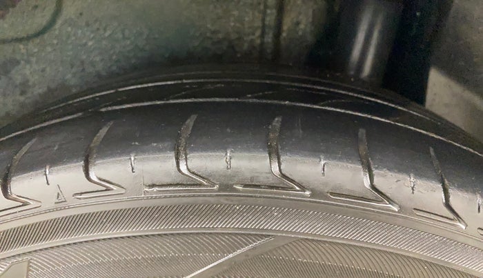 2017 Maruti IGNIS DELTA 1.2, Petrol, Manual, 93,446 km, Left Rear Tyre Tread
