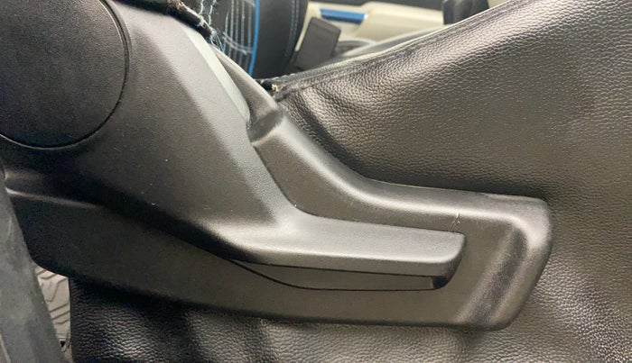 2017 Maruti IGNIS DELTA 1.2, Petrol, Manual, 93,446 km, Driver Side Adjustment Panel