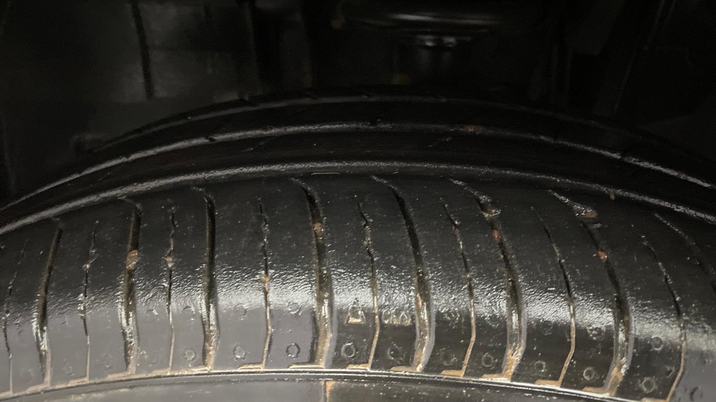 2024 Renault TRIBER RXZ, Petrol, Manual, 7,628 km, Left Front Tyre Tread