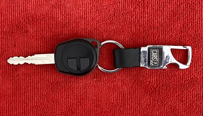 2013 Maruti Swift Dzire VDI, Diesel, Manual, 32,121 km, Key Close Up