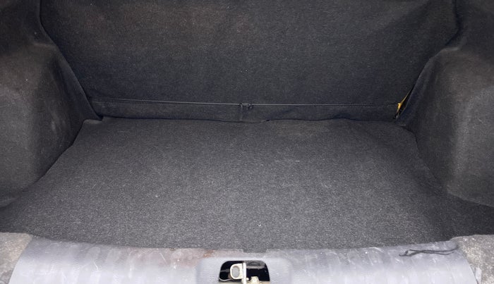 2013 Maruti Swift Dzire VDI, Diesel, Manual, 32,121 km, Boot Inside