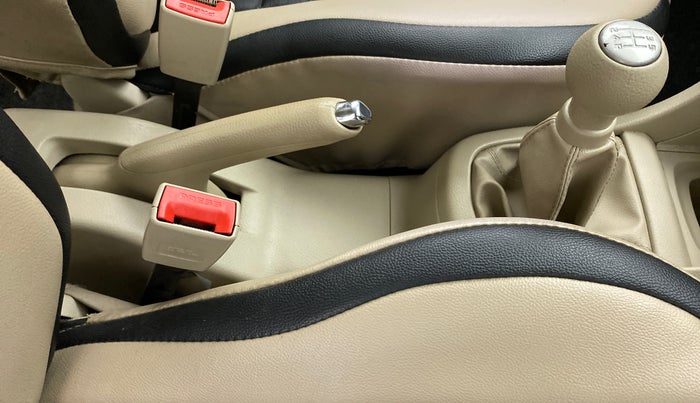 2013 Maruti Swift Dzire VDI, Diesel, Manual, 32,121 km, Gear Lever