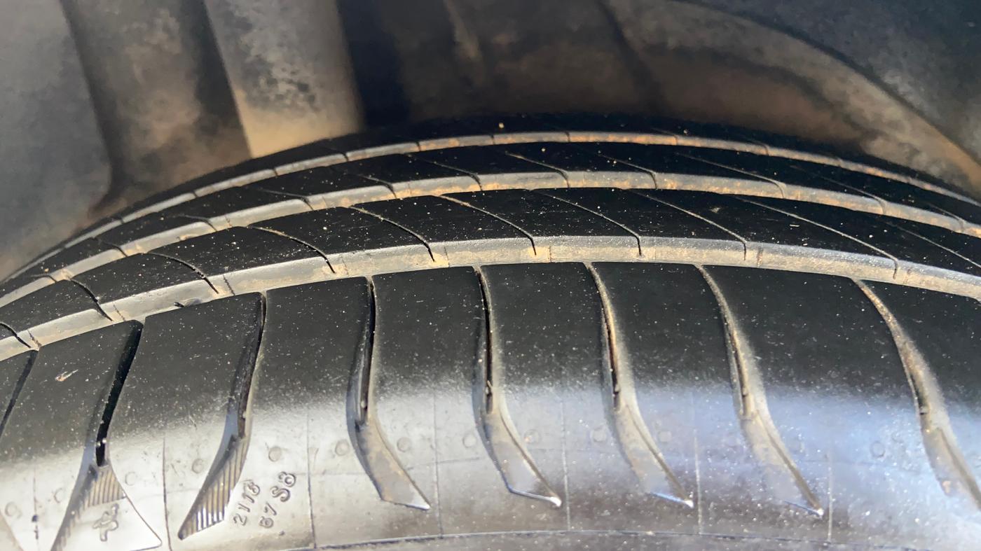 2018 Hyundai New Elantra 2.0 SX(O) AT PETROL, Petrol, Automatic, 1,36,426 km, Right Rear Tyre Tread