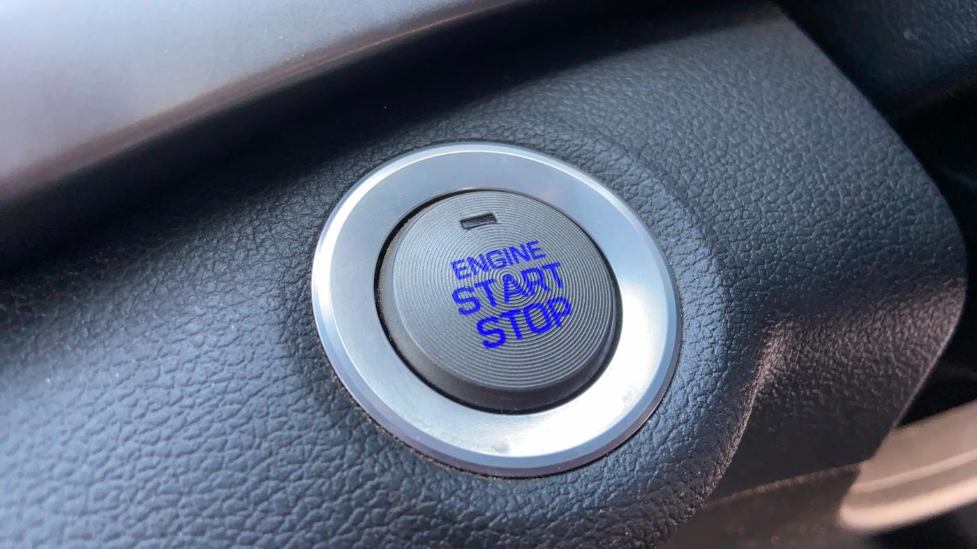 2018 Hyundai New Elantra 2.0 SX(O) AT PETROL, Petrol, Automatic, 1,36,426 km, Keyless Start/ Stop Button