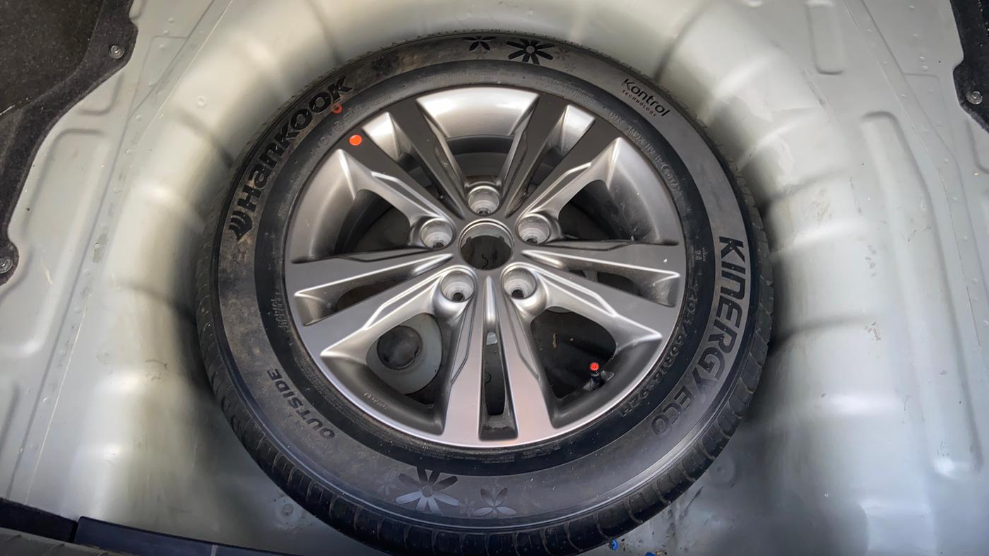 2018 Hyundai New Elantra 2.0 SX(O) AT PETROL, Petrol, Automatic, 1,36,426 km, Spare Tyre