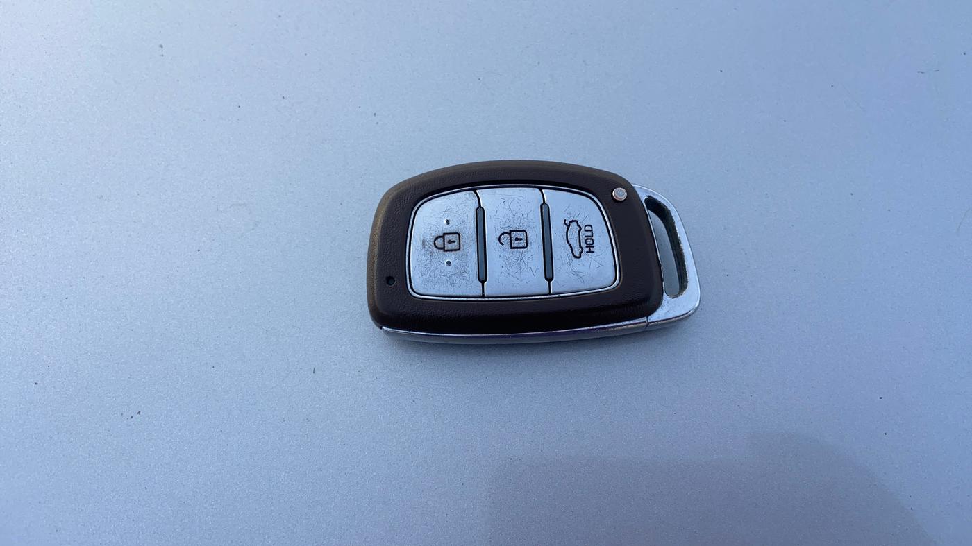 2018 Hyundai New Elantra 2.0 SX(O) AT PETROL, Petrol, Automatic, 1,36,426 km, Key Close Up