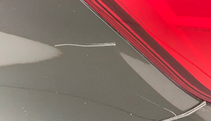 2018 Honda Amaze 1.2L I-VTEC V CVT, Petrol, Automatic, 33,294 km, Left quarter panel - Minor scratches