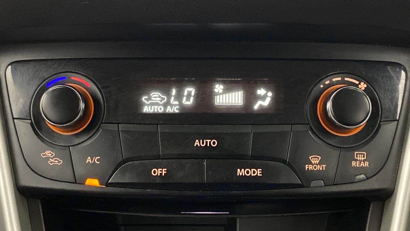 2015 Maruti S Cross ZETA 1.3, Diesel, Manual, 70,731 km, Automatic Climate Control