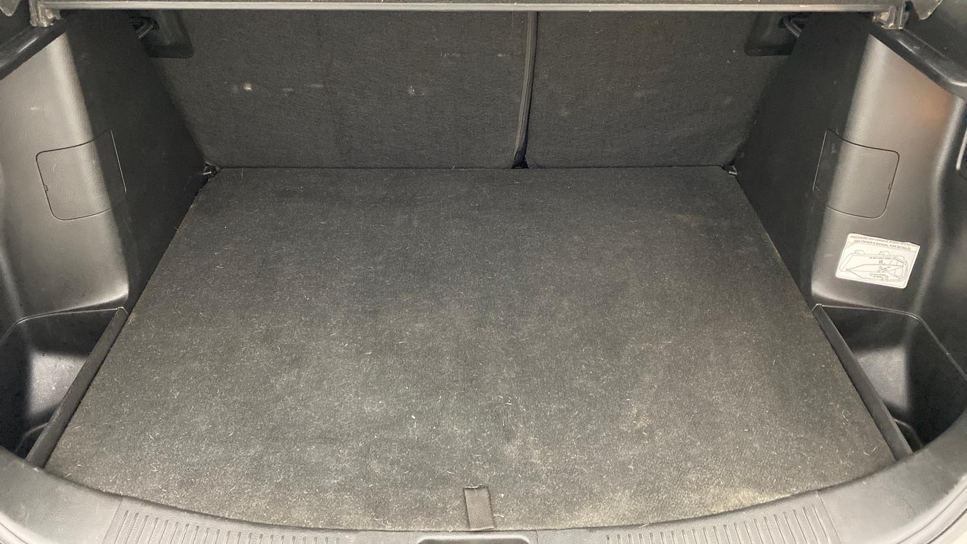 2015 Maruti S Cross ZETA 1.3, Diesel, Manual, 70,731 km, Boot Inside