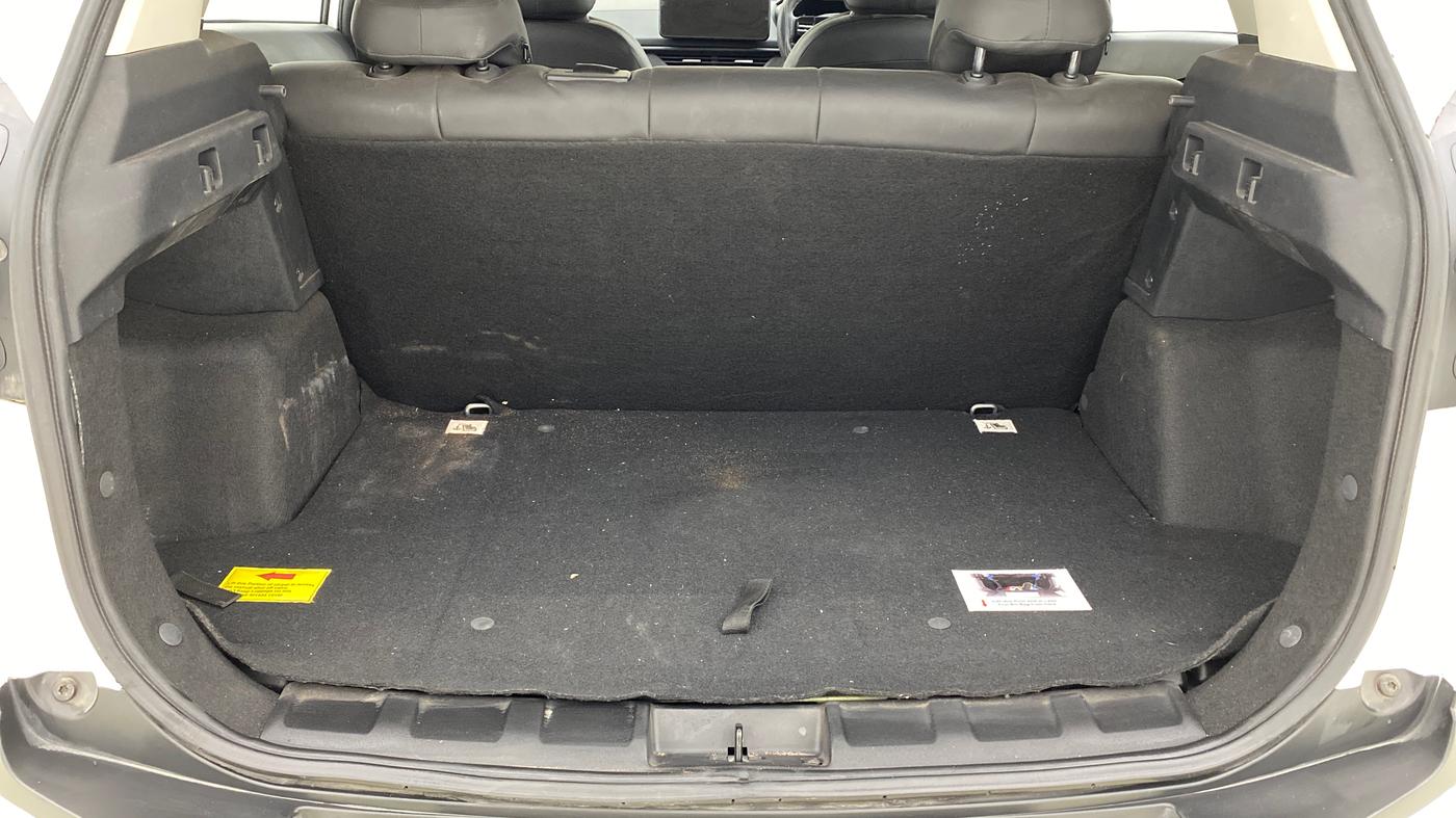 2025 Tata NEXON Pure Plus 1.2 iCNG 6MT, CNG, Manual, 4,881 km, Boot Inside