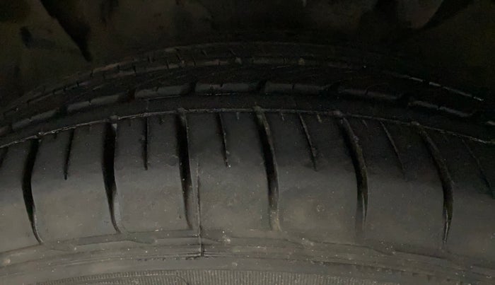 2020 KIA SELTOS HTX IVT 1.5 PETROL, Petrol, Automatic, 87,480 km, Left Front Tyre Tread