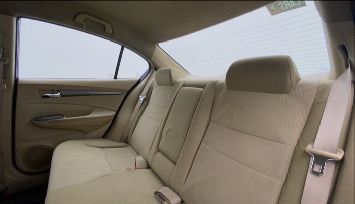 2013 Honda City 1.5L I-VTEC V MT, Petrol, Manual, 1,22,009 km, Right Side Rear Door Cabin