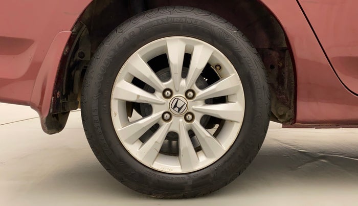 2013 Honda City 1.5L I-VTEC V MT, Petrol, Manual, 1,22,009 km, Right Rear Wheel