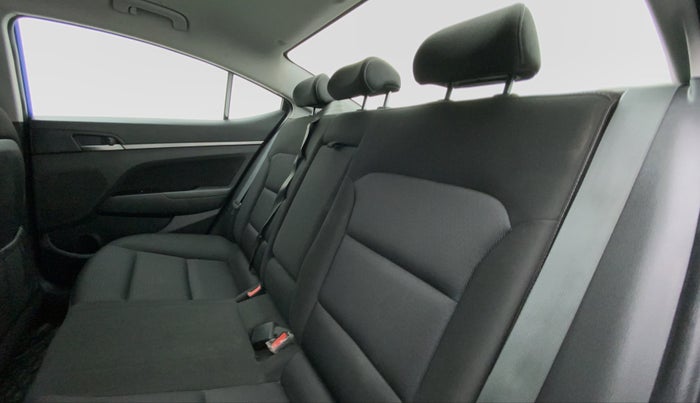 2017 Hyundai New Elantra 2.0 SX AT, Petrol, Automatic, 50,648 km, Right Side Rear Door Cabin