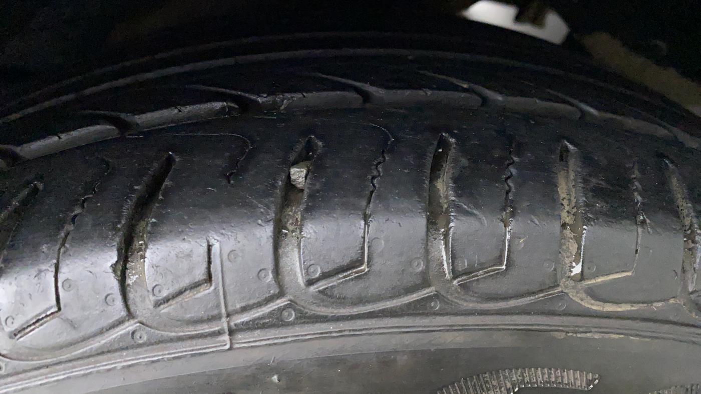 2017 Hyundai New Elantra 2.0 SX AT, Petrol, Automatic, 50,648 km, Left Rear Tyre Tread
