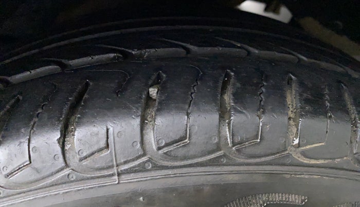 2017 Hyundai New Elantra 2.0 SX AT, Petrol, Automatic, 50,648 km, Left Rear Tyre Tread