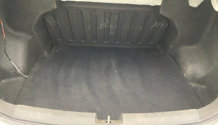 2015 Hyundai Xcent S 1.2, Petrol, Manual, 42,915 km, Boot Inside
