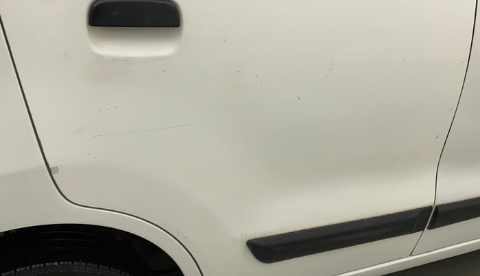 2014 Maruti Wagon R 1.0 LXI, Petrol, Manual, 64,539 km, Right rear door - Minor scratches