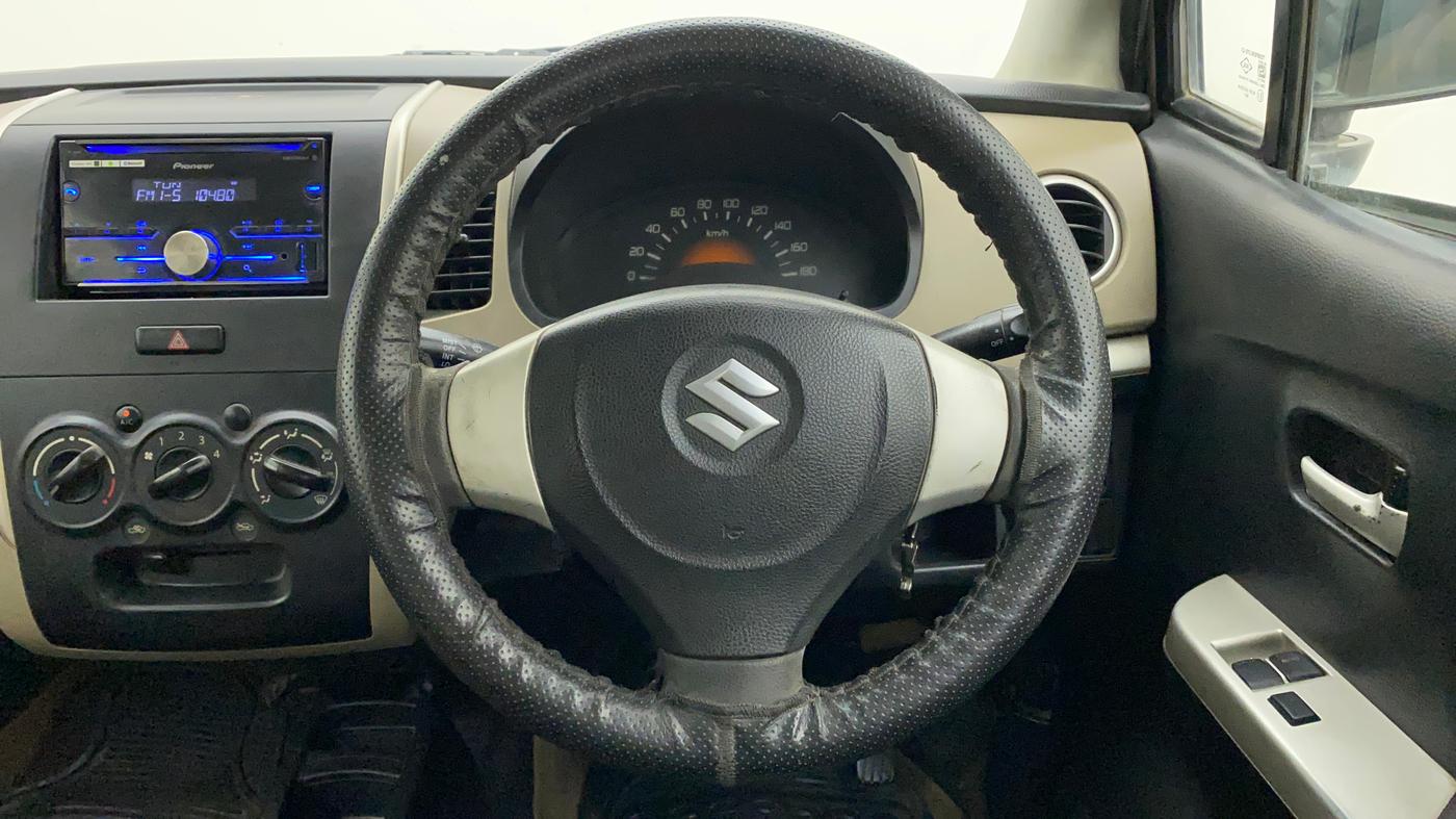 2014 Maruti Wagon R 1.0 LXI, Petrol, Manual, 64,539 km, Steering Wheel Close Up