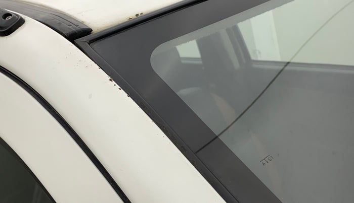 2014 Maruti Wagon R 1.0 LXI, Petrol, Manual, 64,539 km, Right A pillar - Minor scratches
