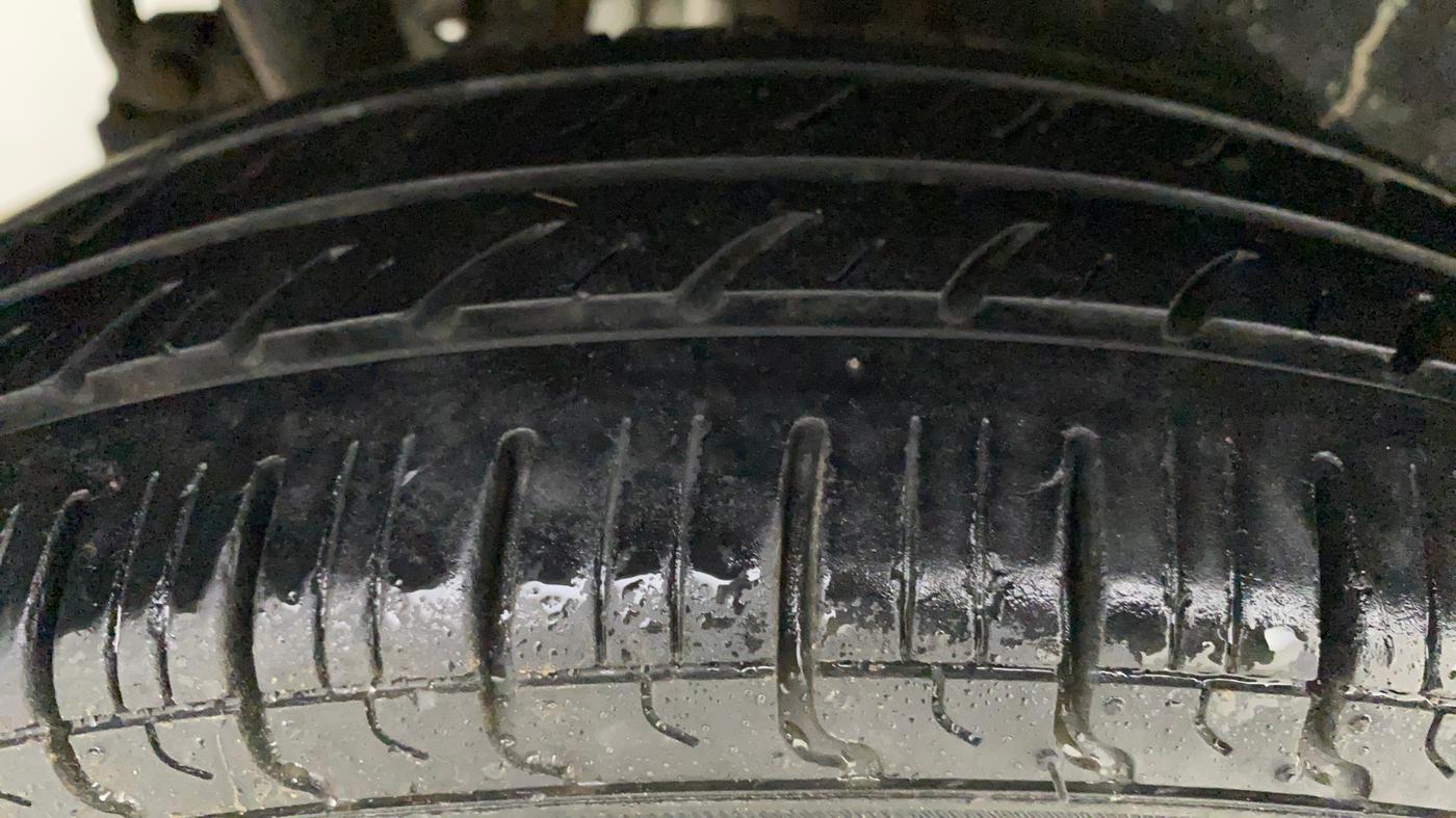 2014 Maruti Wagon R 1.0 LXI, Petrol, Manual, 64,539 km, Right Rear Tyre Tread