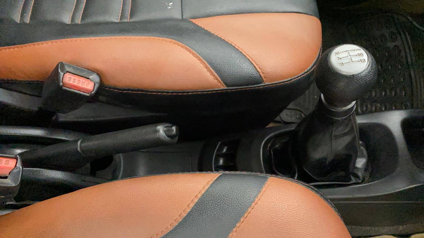 2014 Maruti Wagon R 1.0 LXI, Petrol, Manual, 64,539 km, Gear Lever