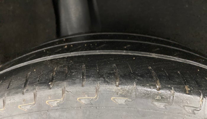 2021 Toyota Glanza V, Petrol, Manual, 59,859 km, Right Rear Tyre Tread