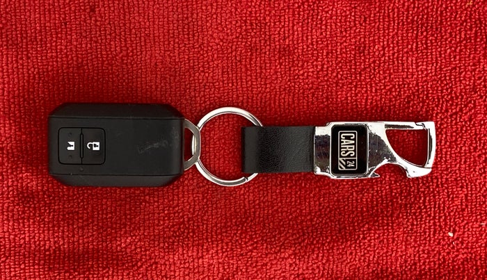 2021 Toyota Glanza V, Petrol, Manual, 59,859 km, Key Close Up