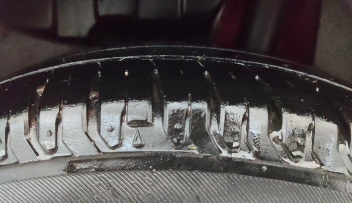 2018 Maruti Swift ZXI AMT, Petrol, Automatic, 37,122 km, Left Rear Tyre Tread