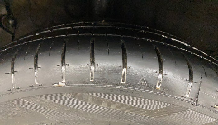 2023 Hyundai NEW I20 ASTA (O) 1.2 MT, Petrol, Manual, 89,158 km, Right Rear Tyre Tread