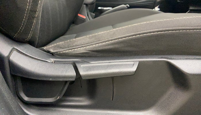 2023 Hyundai NEW I20 ASTA (O) 1.2 MT, Petrol, Manual, 89,158 km, Driver Side Adjustment Panel