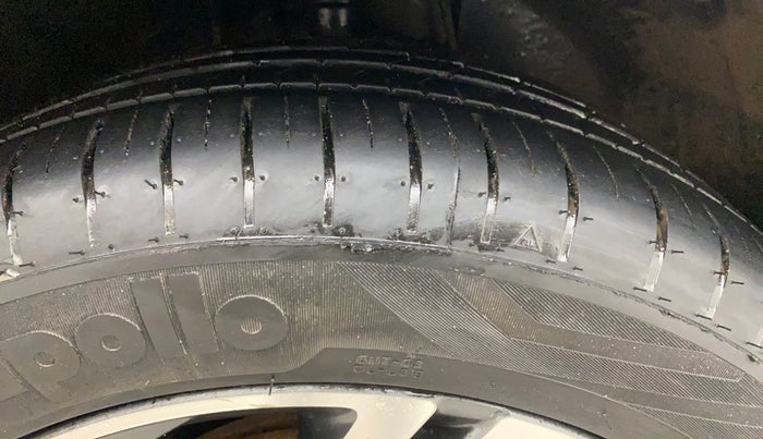 2023 Hyundai NEW I20 ASTA (O) 1.2 MT, Petrol, Manual, 89,158 km, Right Front Tyre Tread