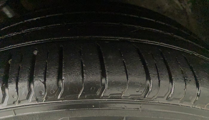 2021 Hyundai VENUE SX PLUS 1.0 TURBO DCT, Petrol, Automatic, 48,355 km, Left Rear Tyre Tread