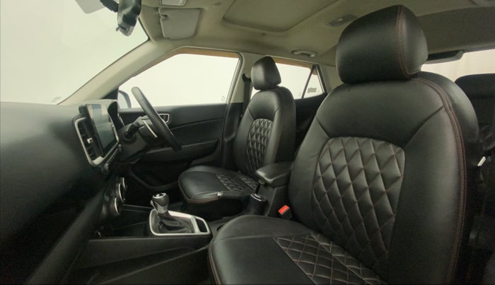 2021 Hyundai VENUE SX PLUS 1.0 TURBO DCT, Petrol, Automatic, 48,355 km, Right Side Front Door Cabin