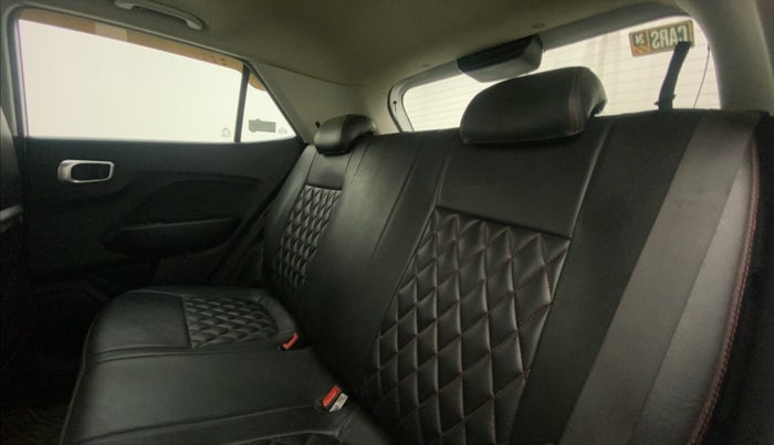 2021 Hyundai VENUE SX PLUS 1.0 TURBO DCT, Petrol, Automatic, 48,355 km, Right Side Rear Door Cabin