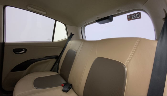 2014 Hyundai i10 SPORTZ 1.1, Petrol, Manual, 61,448 km, Right Side Rear Door Cabin