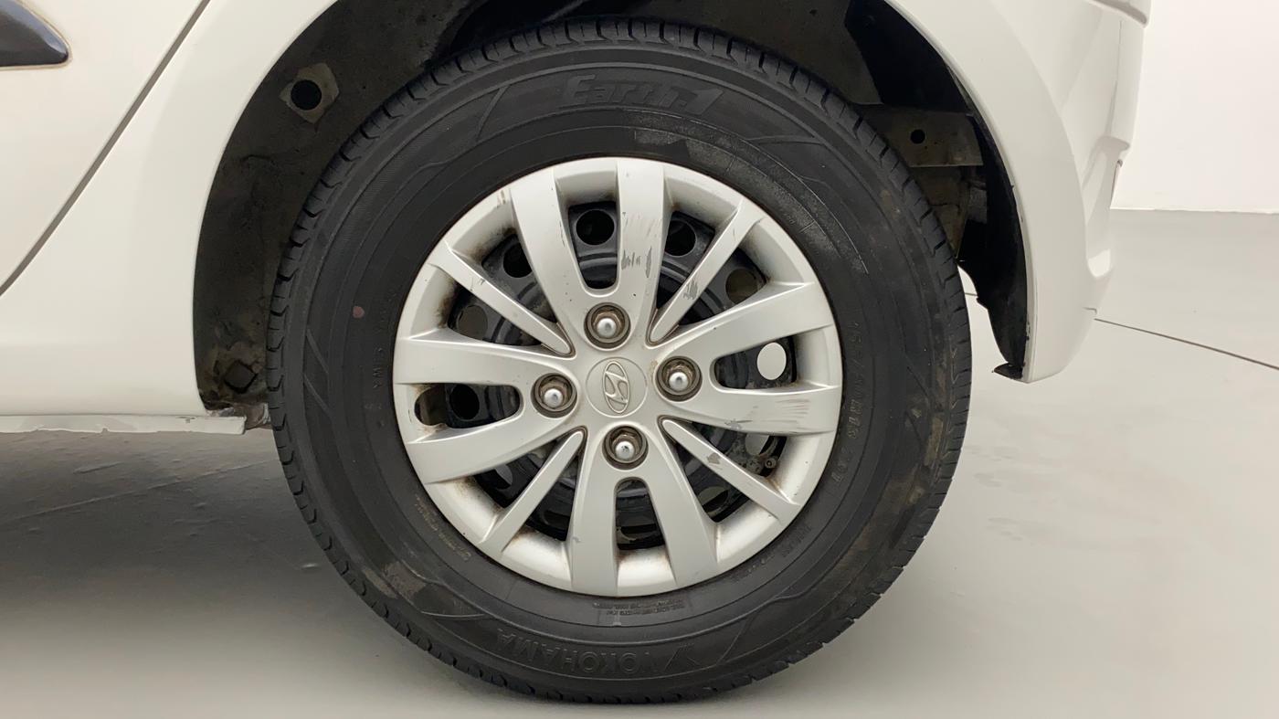 2014 Hyundai i10 SPORTZ 1.1, Petrol, Manual, 61,448 km, Left Rear Wheel