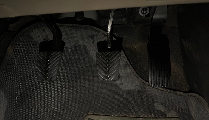 2017 Hyundai Verna 1.6 VTVT SX, Petrol, Manual, 73,291 km, Pedals