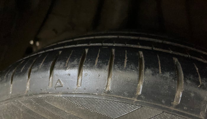 2017 Hyundai Verna 1.6 VTVT SX, Petrol, Manual, 73,291 km, Right Rear Tyre Tread
