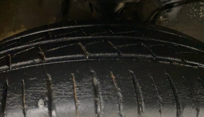 2021 Maruti Alto VXI PLUS, Petrol, Manual, 19,584 km, Right Front Tyre Tread