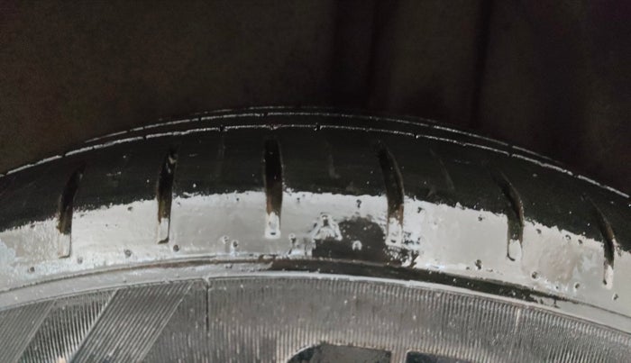 2022 Skoda KUSHAQ ACTIVE 1.0L TSI MT, Petrol, Manual, 43,205 km, Left Rear Tyre Tread