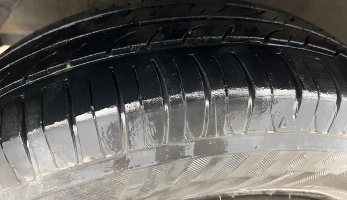 2016 Hyundai Grand i10 SPORTZ 1.2 KAPPA VTVT, Petrol, Manual, 84,467 km, Left Front Tyre Tread