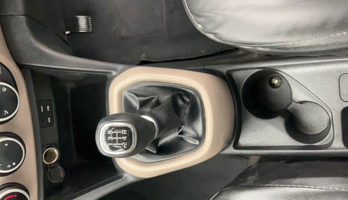 2016 Hyundai Grand i10 SPORTZ 1.2 KAPPA VTVT, Petrol, Manual, 84,467 km, Gear Lever