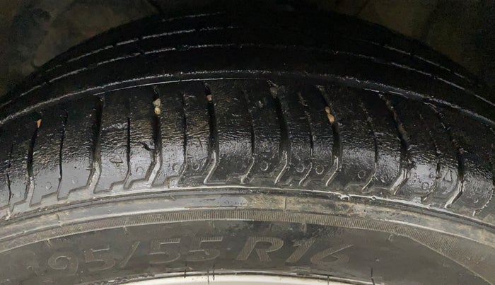 2017 Maruti Baleno ZETA PETROL 1.2, Petrol, Manual, 79,385 km, Left Front Tyre Tread