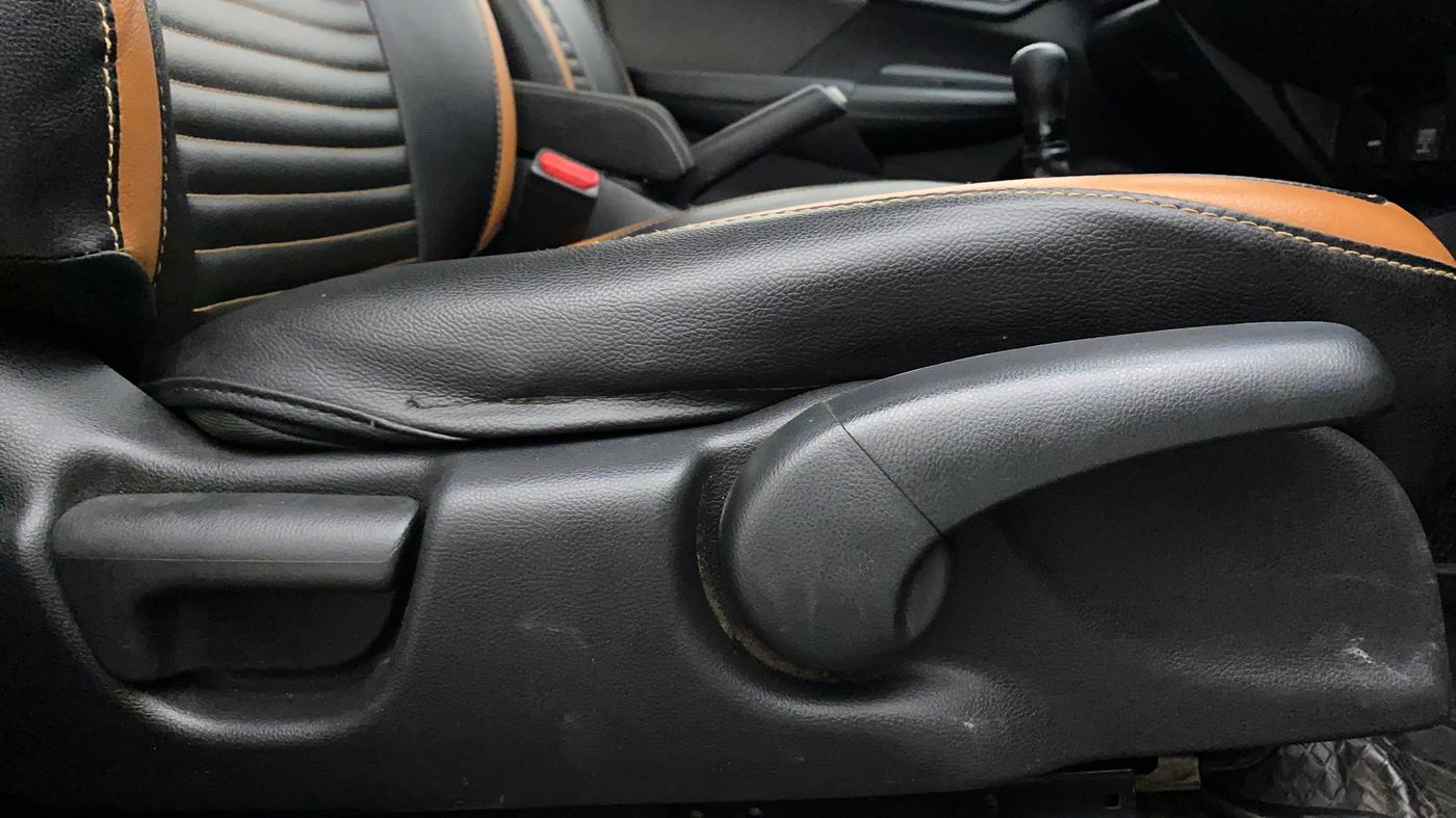 2017 Honda WR-V 1.2L I-VTEC VX MT, Petrol, Manual, 79,462 km, Driver Side Adjustment Panel