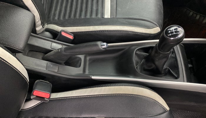 2017 Maruti Baleno ZETA PETROL 1.2, Petrol, Manual, 96,758 km, Gear Lever