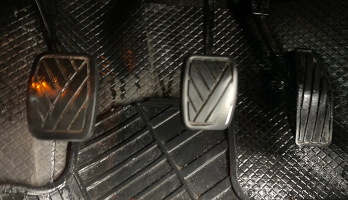 2017 Maruti Baleno ZETA PETROL 1.2, Petrol, Manual, 96,758 km, Pedals