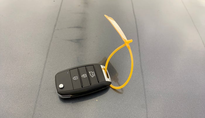 2019 KIA SELTOS HTK 1.5 PETROL, Petrol, Manual, 33,591 km, Key Close Up