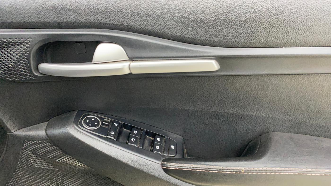 2019 KIA SELTOS HTK 1.5 PETROL, Petrol, Manual, 33,591 km, Driver Side Door Panels Control