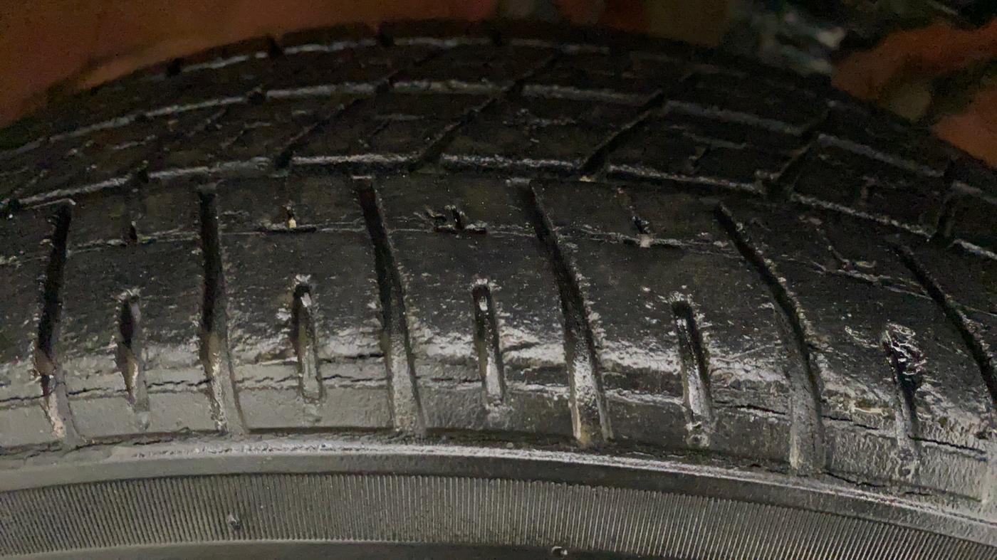 2017 Maruti Wagon R 1.0 VXI + (O) AMT, Petrol, Automatic, 22,338 km, Right Rear Tyre Tread